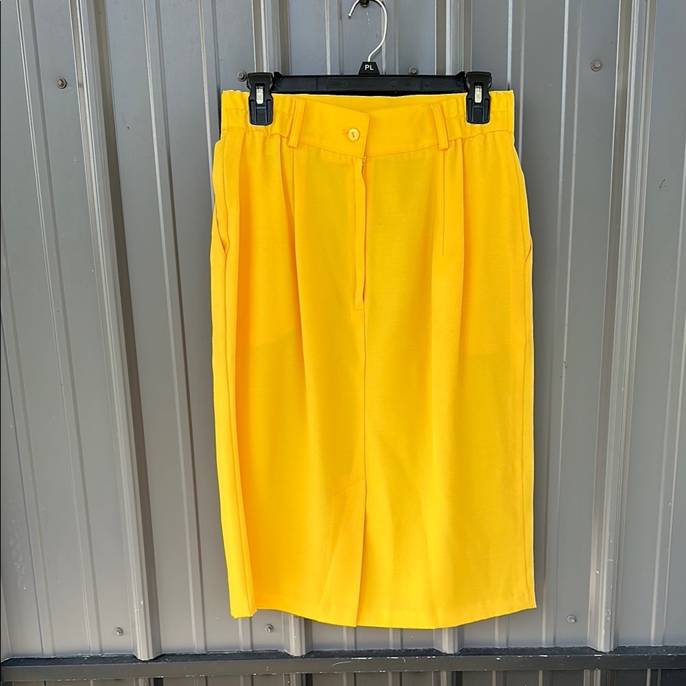 Deliciously Yellow Vintage Skirt w/belt